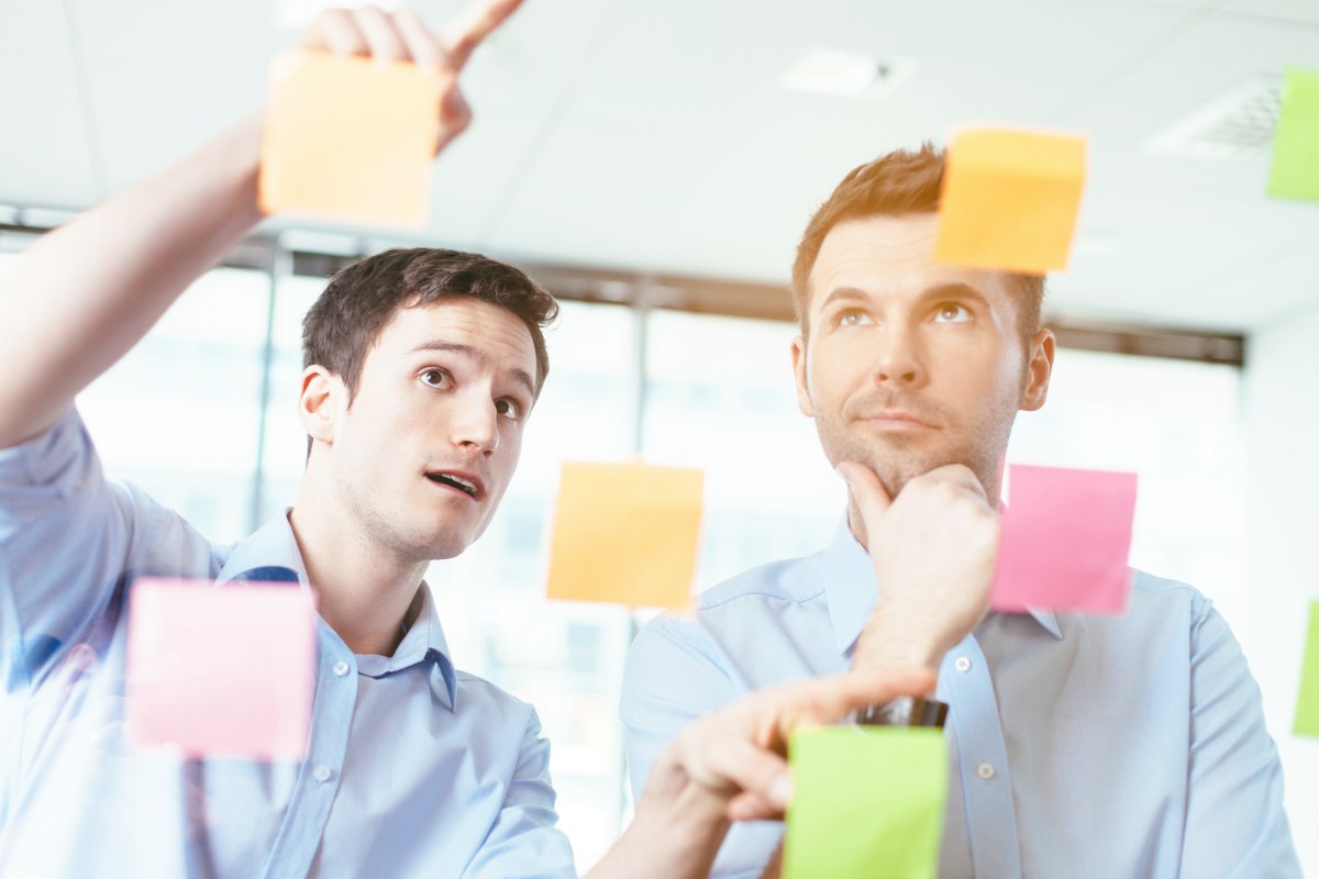 man trying to pitch | How To Pitch Anything And Close More Deals | close deals